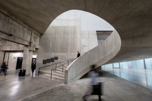 tanks_staircase_tate_modern